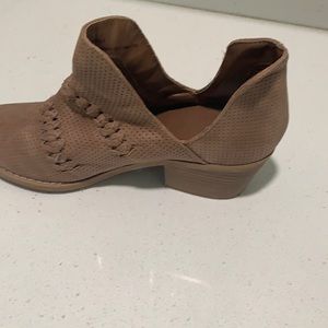 slip on boot with heel
